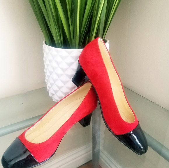 Classic pump - Picture 2 of 2